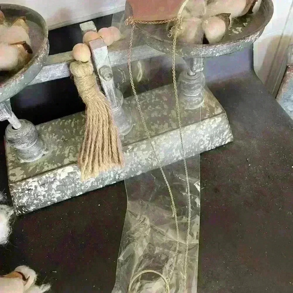 Crave 28 in Gold and Green Stone Necklace New - Picture 2 of 2